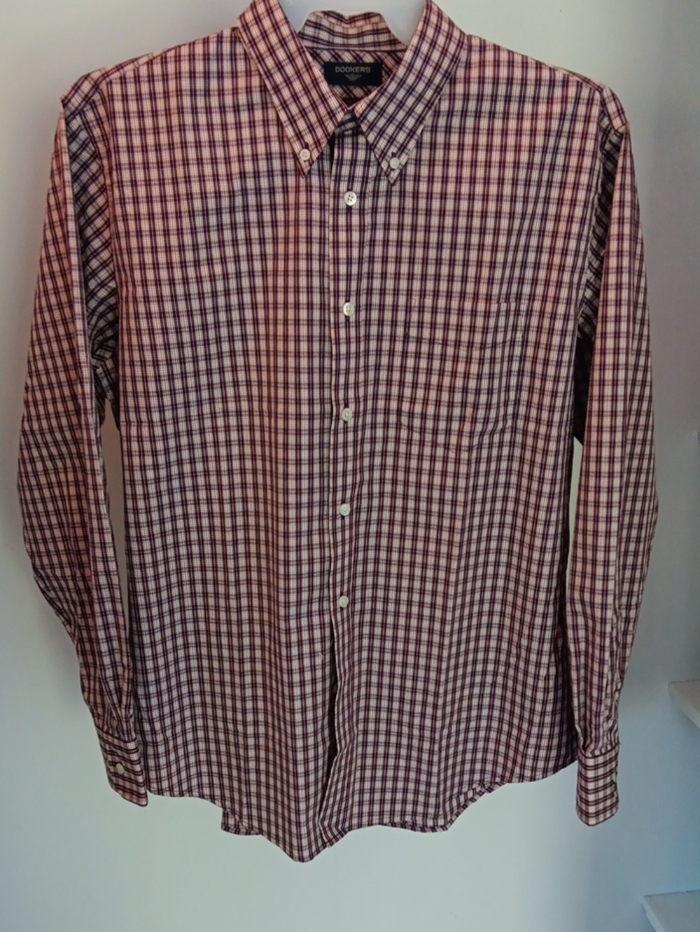 Dockers Signature Men’s NWT Burgundy/Cream/Navy Plaid Button-Down Shirt Size L